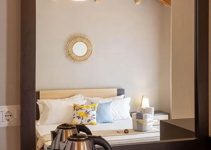 Potam'sea Bliss 37- Front, Sun Beds & Parking Daire Himarë